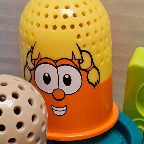 Lot Playdoh Tools Veggie Tales Buzz n Cut Fuzzy  Molding Playset - Picture 5 of 16